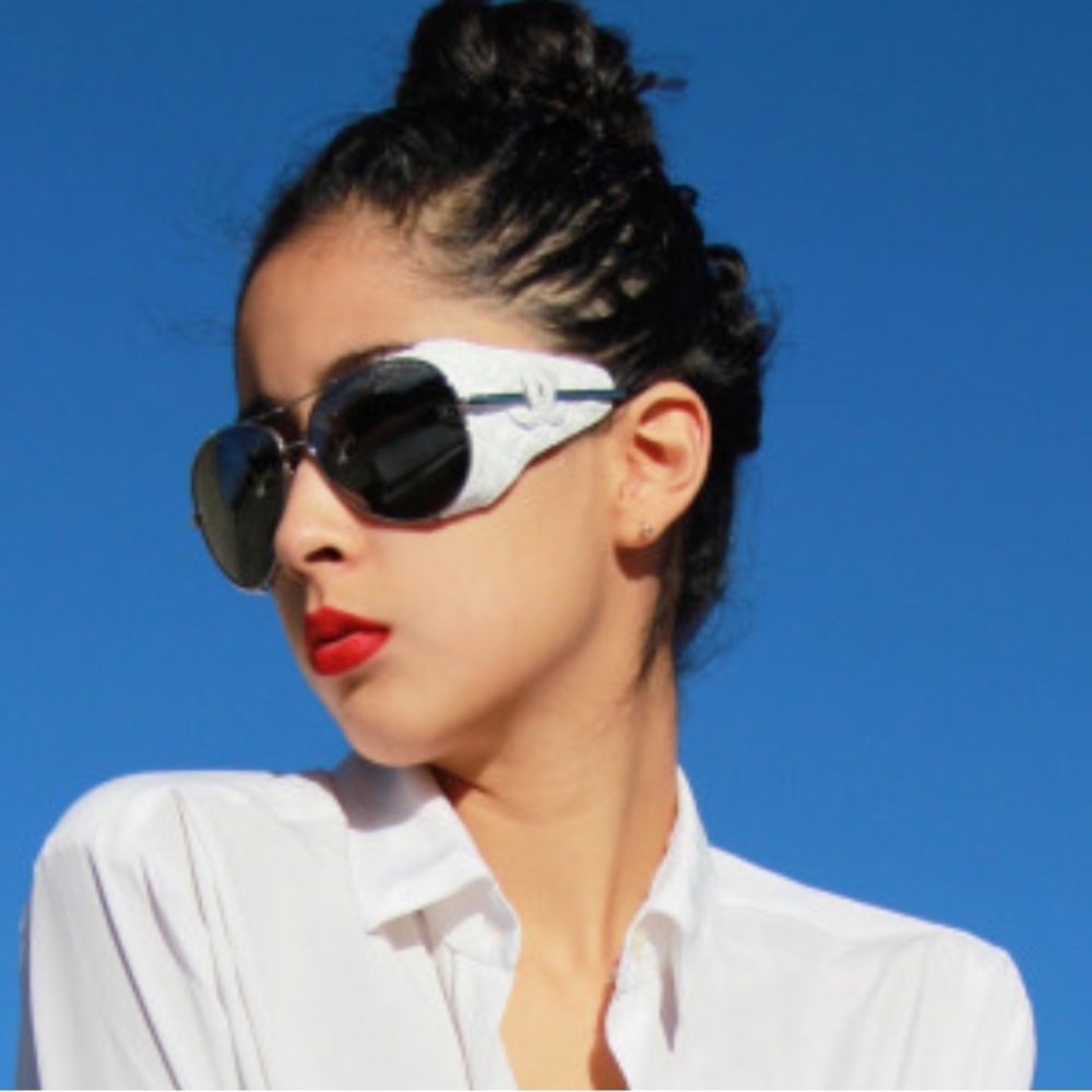 RARE CHANEL VINTAGE AVIATOR W/REMOVABLE QUILTED LAMBSKIN LEATHER SUNNIES